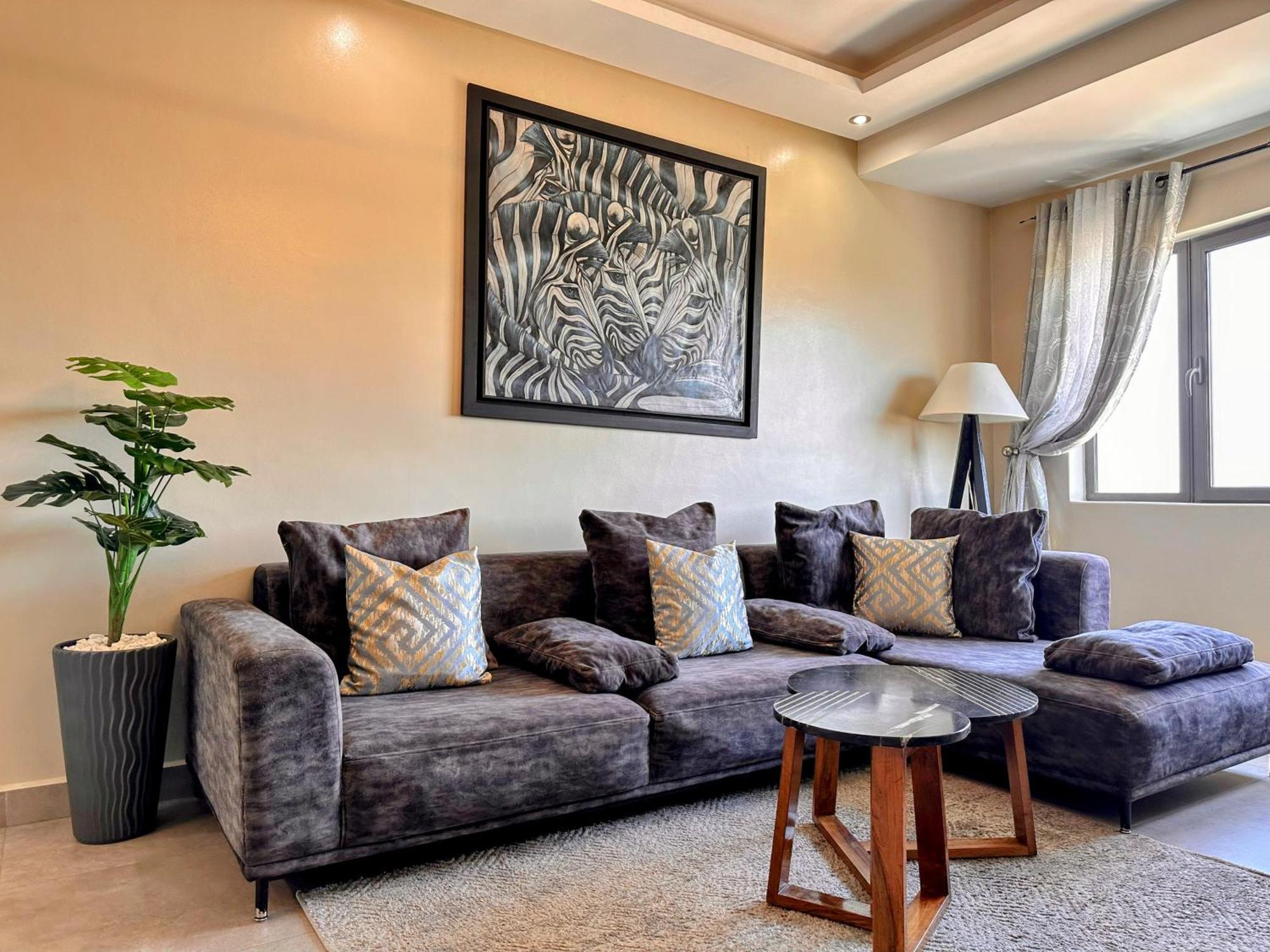 Apartamento Moderne, Lumineux & Spacieux Avec Balcon -central -wifi-smart Tv-clim