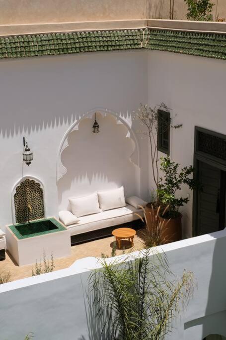 Villa Dar Num, Luxury Private Riad With Pool & Breakfast - Car Access In Medina Marrakesh