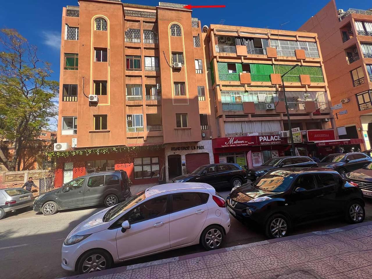 Safran Flat With 2 Large Terraces Location *