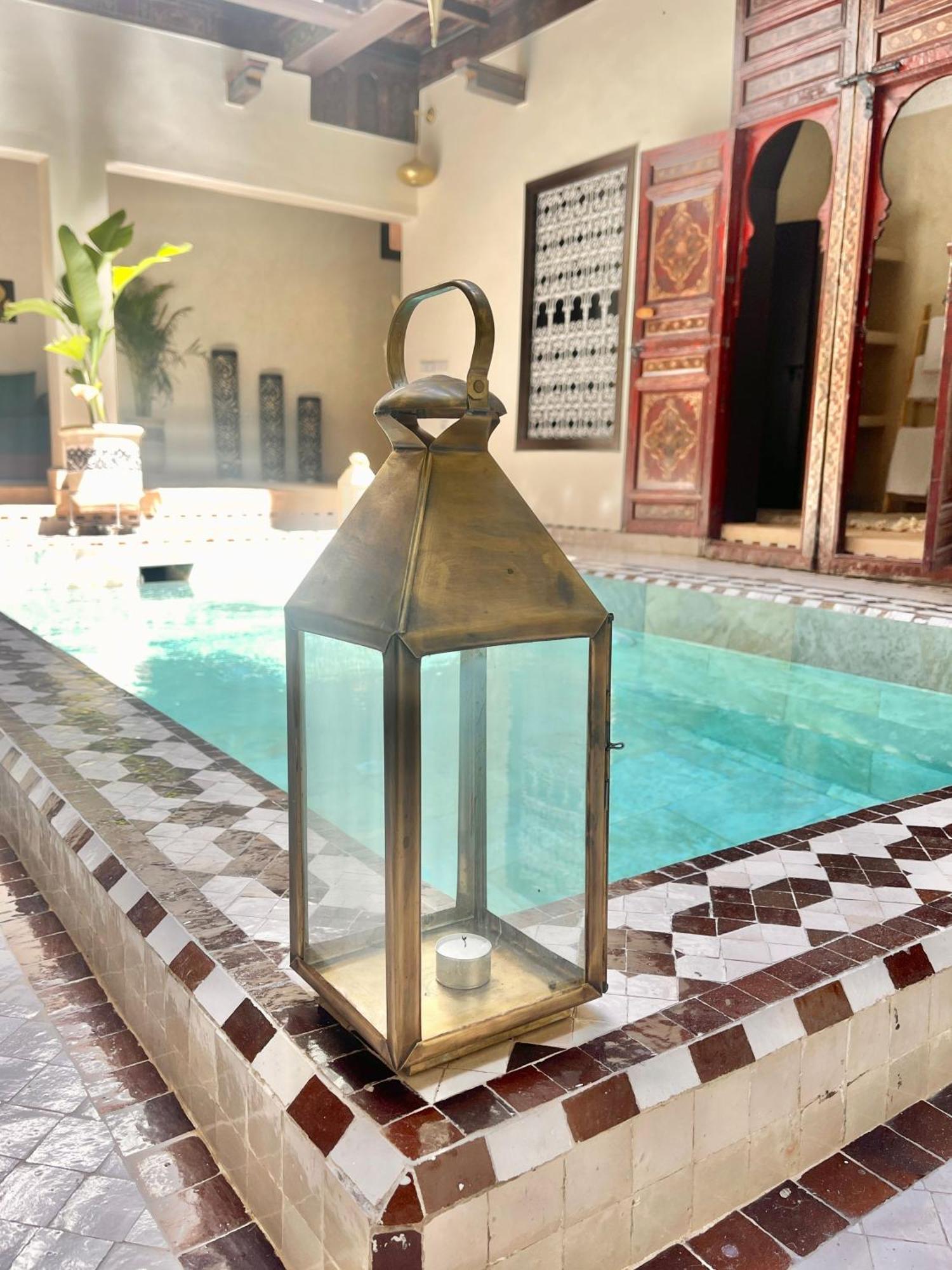 Jolie Riad *