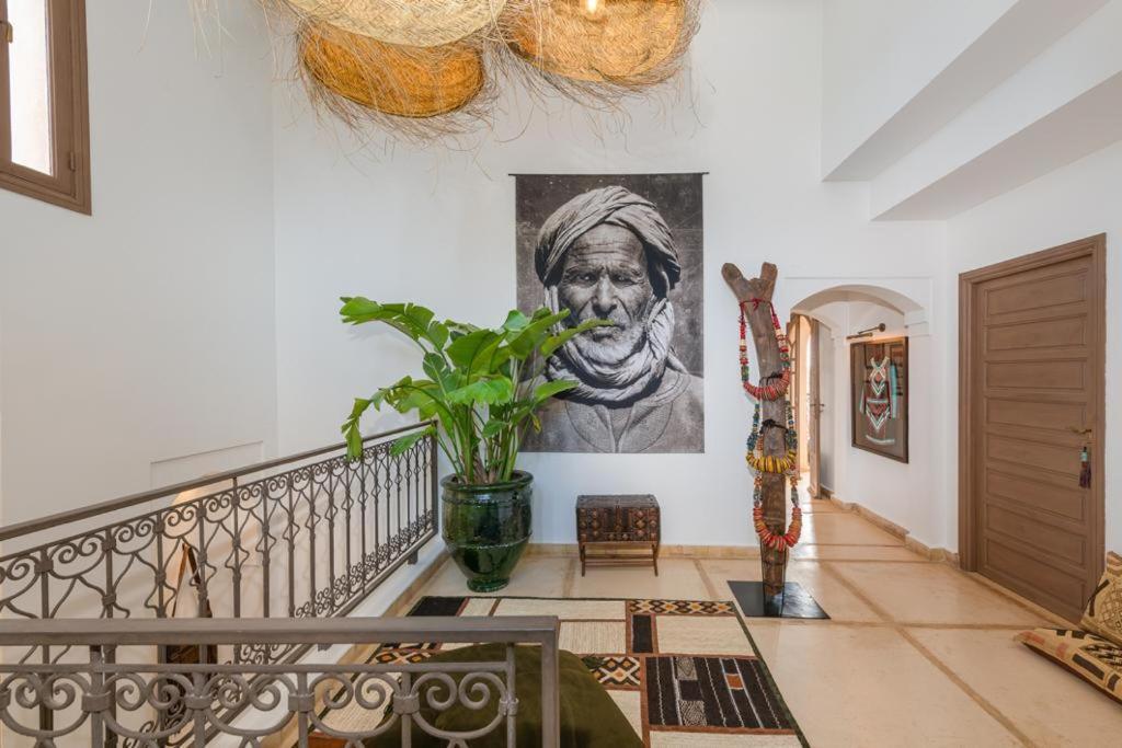 Dar Anbar Villa