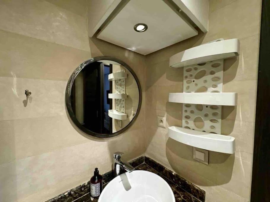 Apartment De Standing + Piscine Sur Le Toit Marrakesch