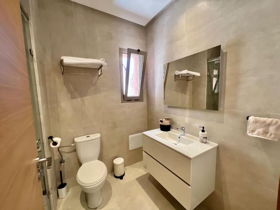 Apartamento New Appart, Pool And Golf View