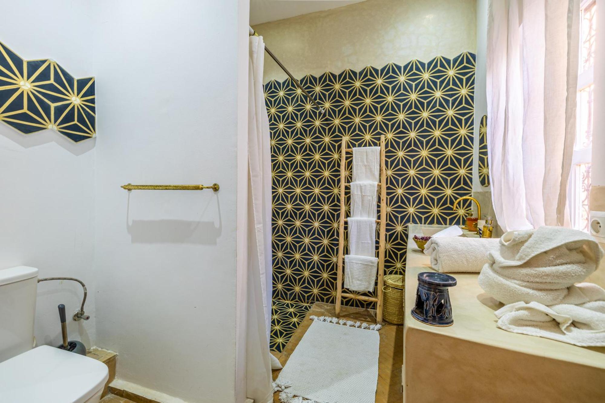 Riad Yannis -exclusiv -pool -breakfast -5*location