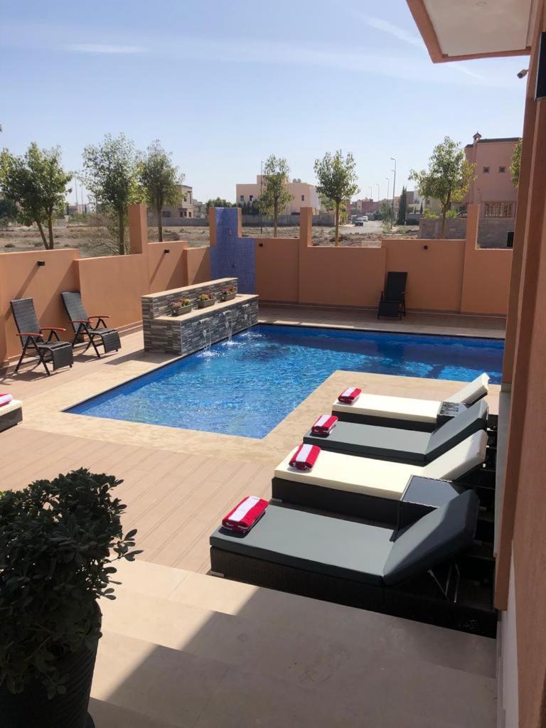 Arabic House Pool & Couette-café *