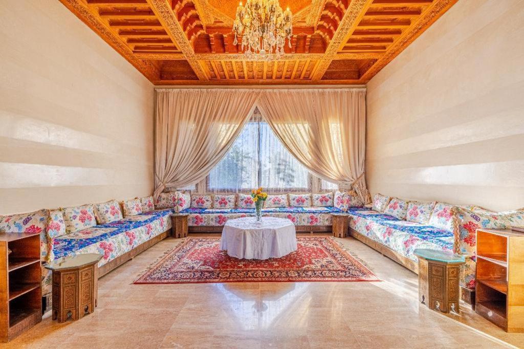 La Houda Piscine Parking Prive 15 Min Marrakech - Ark Realty *