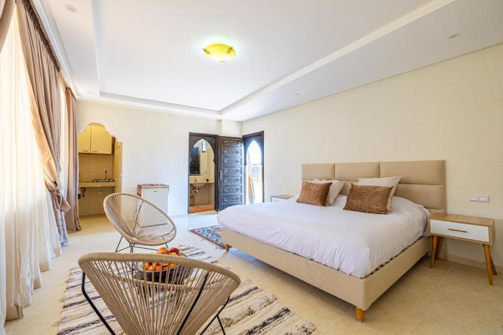 La Houda Piscine Parking Prive 15 Min Marrakech - Ark Realty *