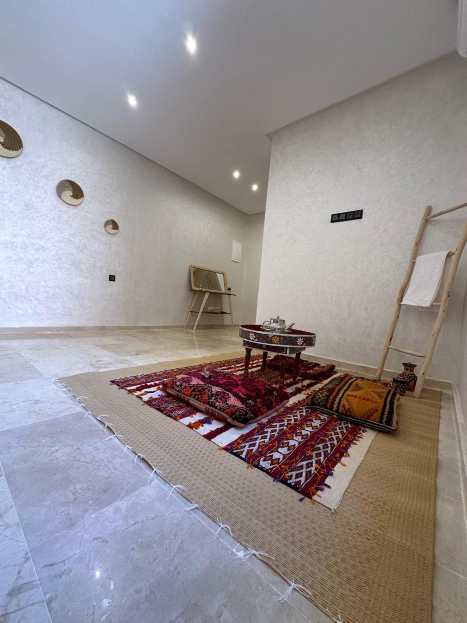 Brand New Modern 2 Bedroom With Swimming Pool, Netflix & Iptv Appartement