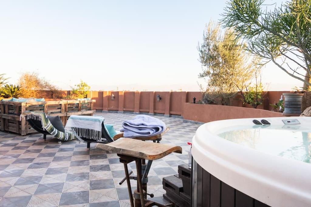 Penthouse Avec Jacuzzi Prive A Marrakech Appartement *