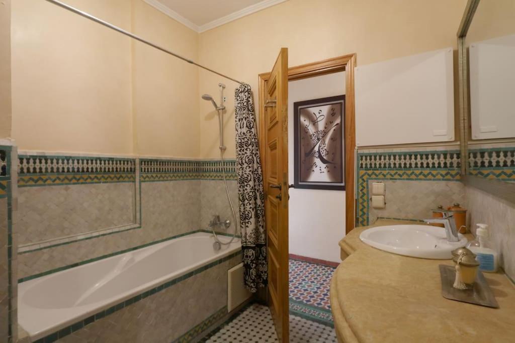 Apartment Typical Large Appt In Gueliz With View *