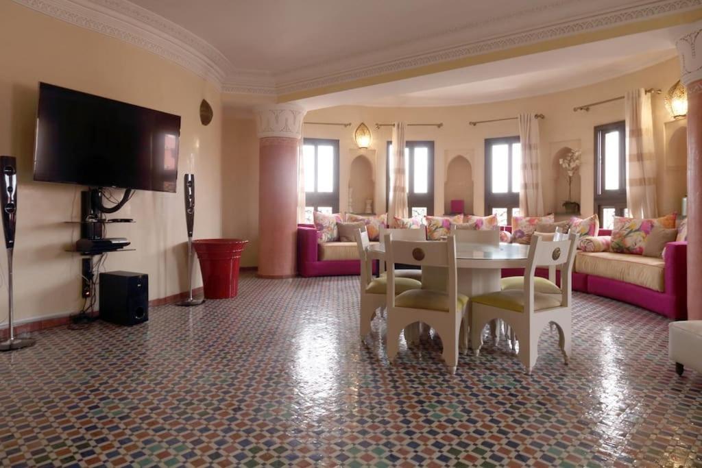 Apartment Typical Large Appt In Gueliz With View