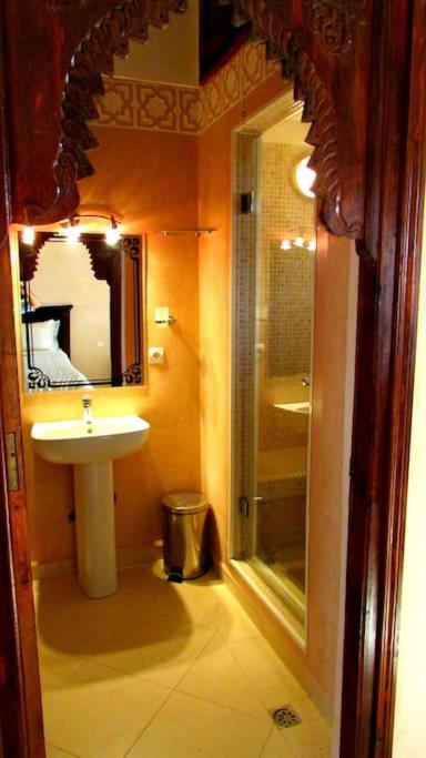 Villa Luxury 4 With Pool & 2 Large Lounges