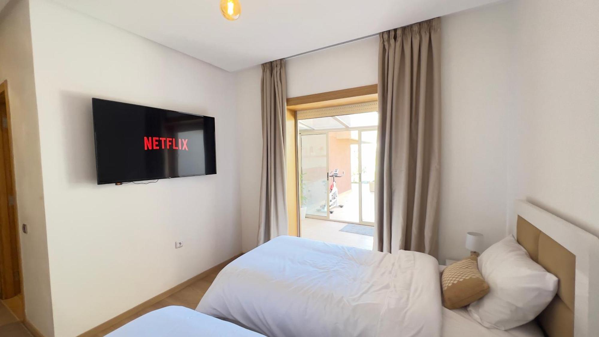 De Luxe Avec Jardin Vue Sur La Piscine Golf Securise 24h Sur 24 A 5 Minutes De L Aeroport Appartement Marrakesh