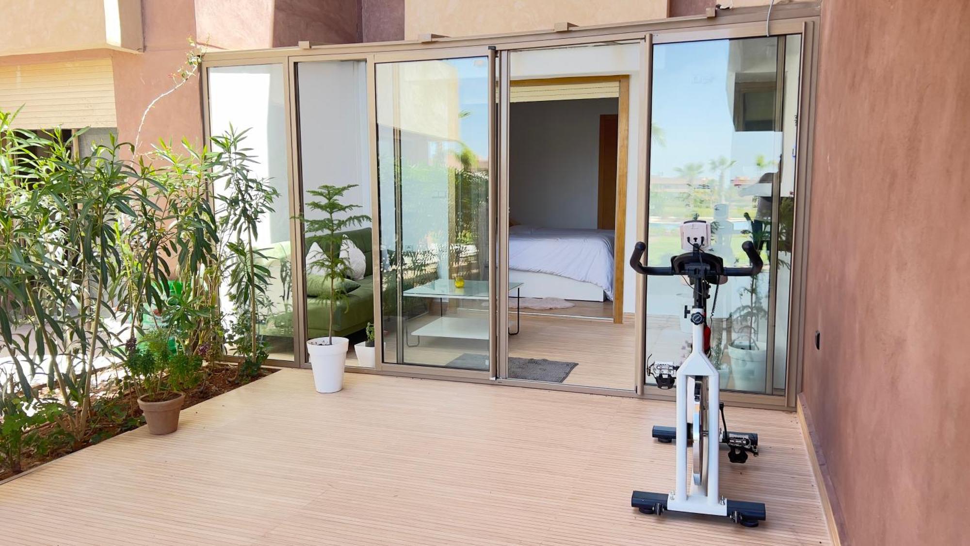 De Luxe Avec Jardin Vue Sur La Piscine Golf Securise 24h Sur 24 A 5 Minutes De L Aeroport Appartement