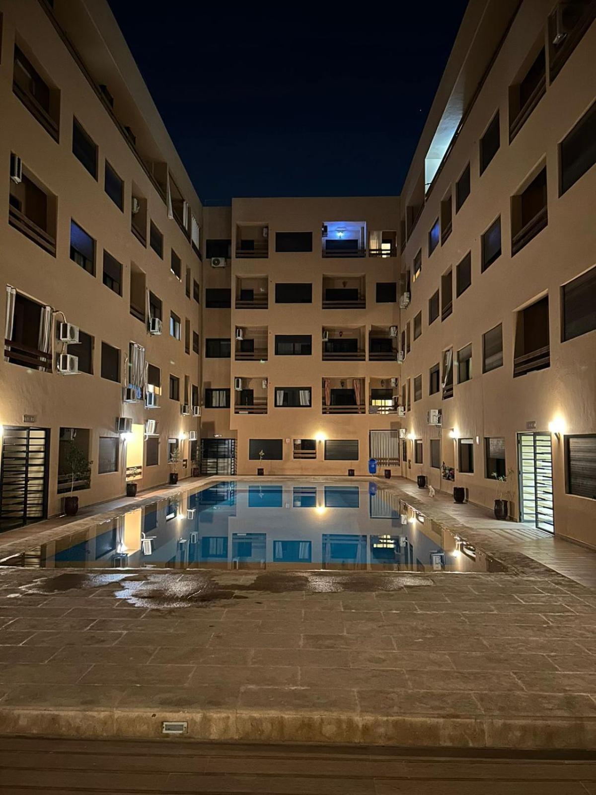 Apartamento Au Centre De Marrakech Avec Piscine
