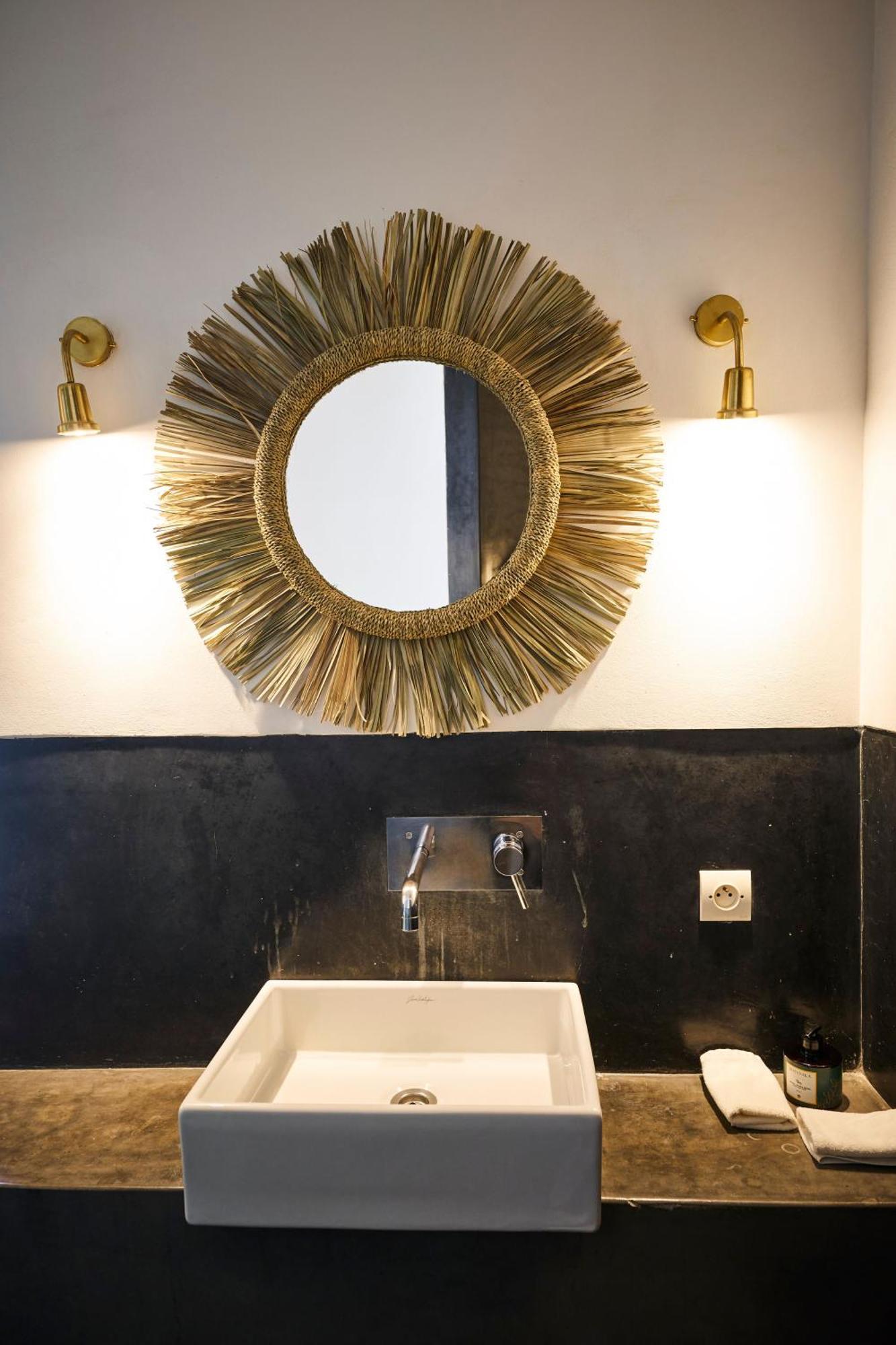 Dar Nakous Riad