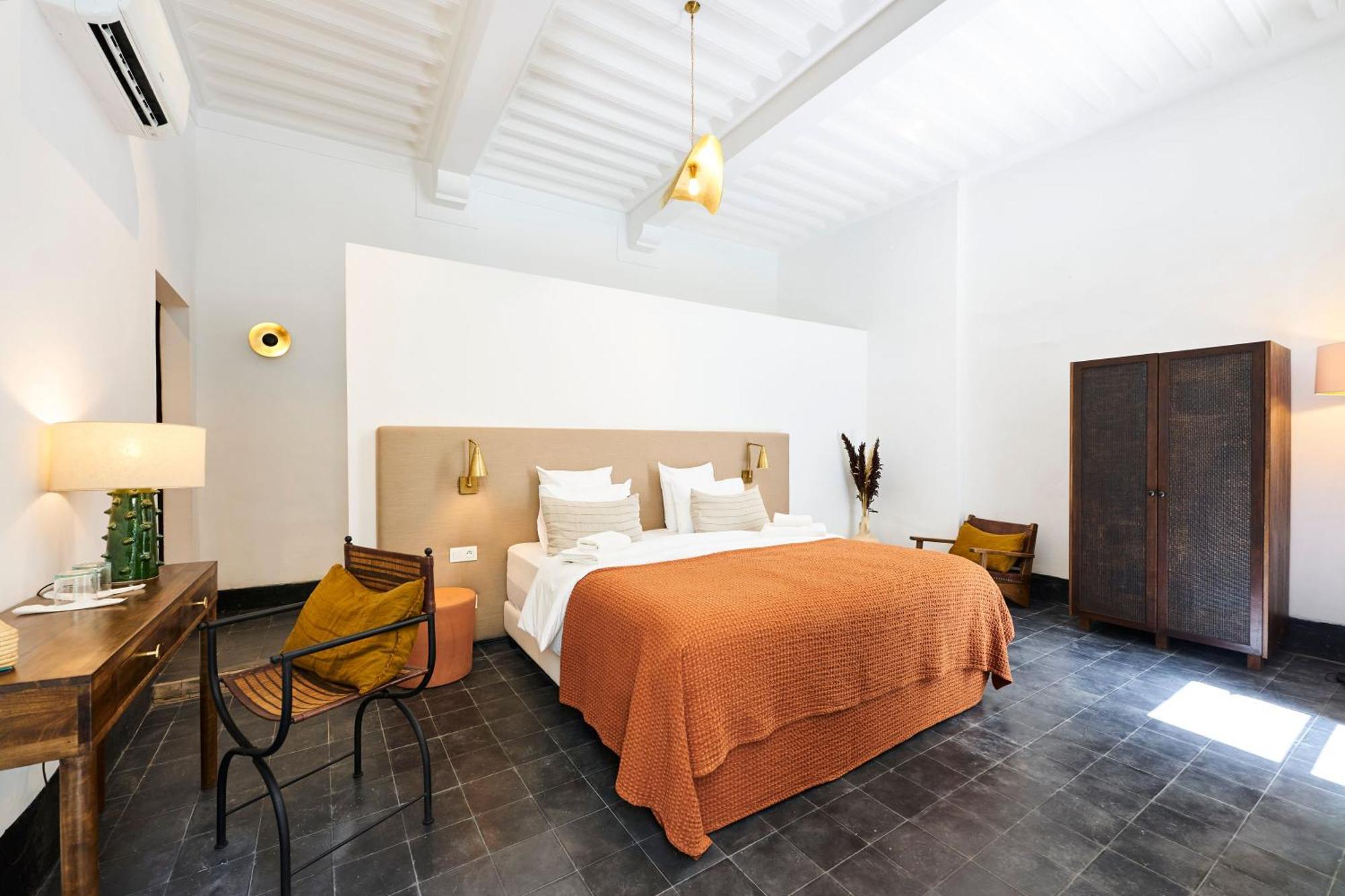Dar Nakous Riad