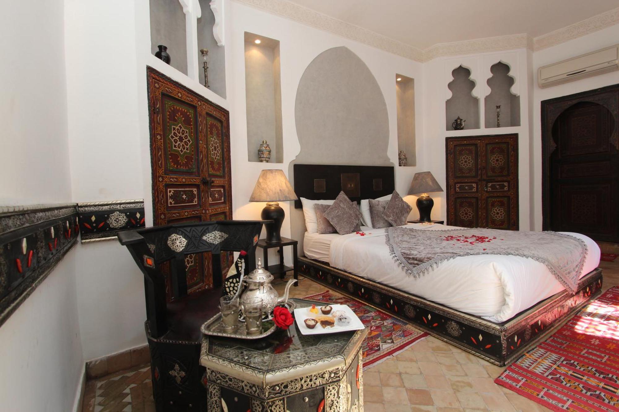 Riad La Porte Rouge By La Siredrah