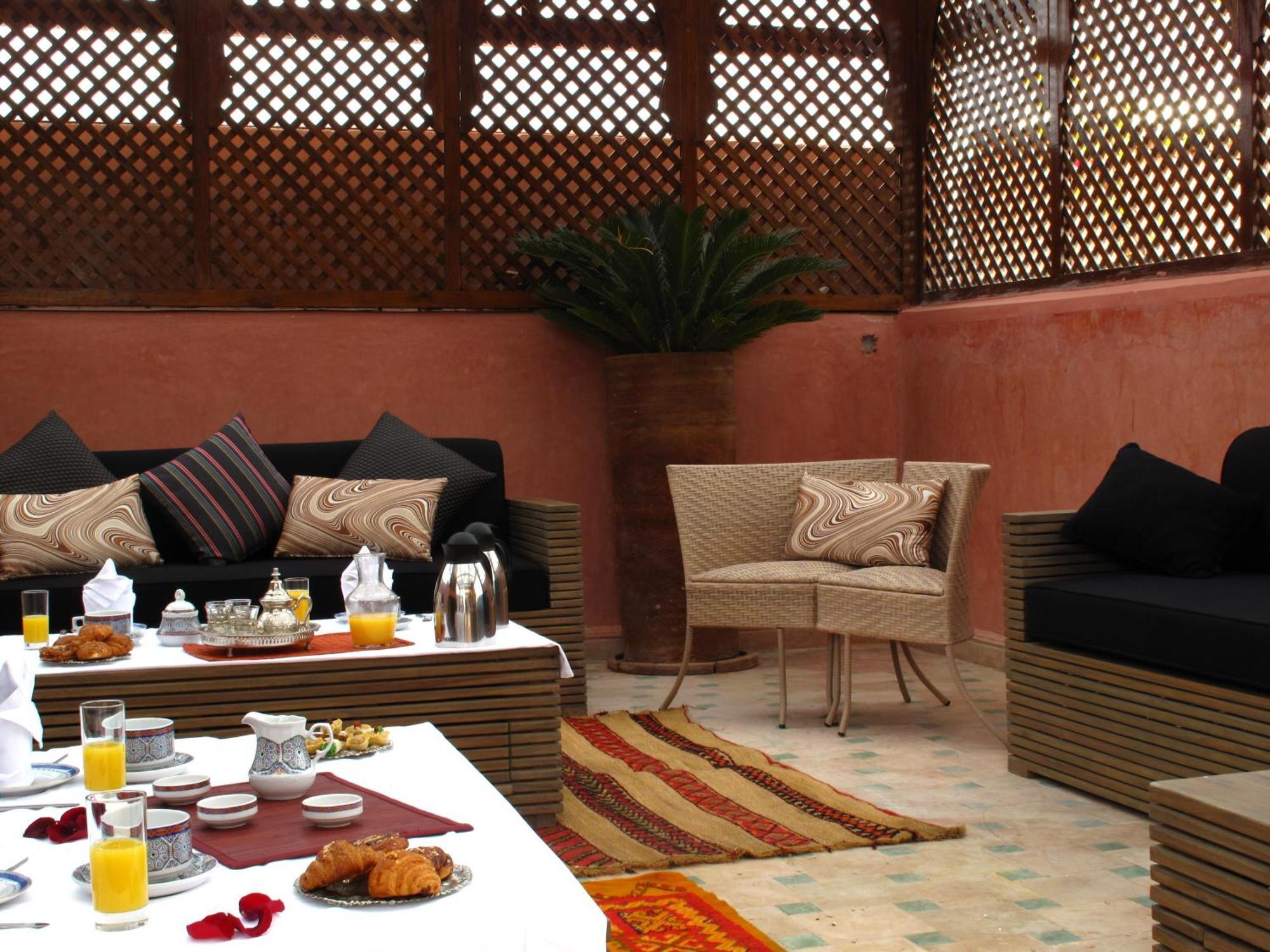 Le Perroquet Bleu & Marrakesh
