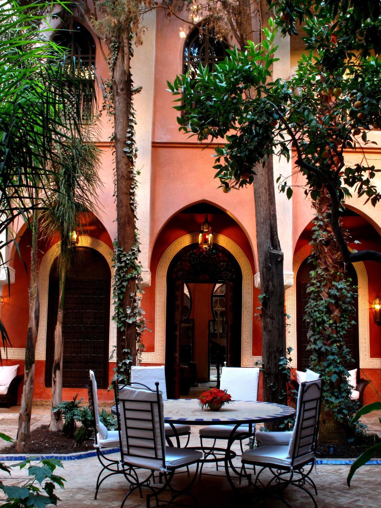 Riad Le Perroquet Bleu & 3*
