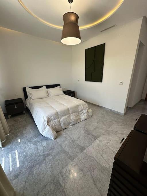 Villa In Marrakech - 5 Suites, Heated Pool, Jacuzzi, Transportation, Volleyball & Padle Court, Complimentary Breakfast Marrakesh