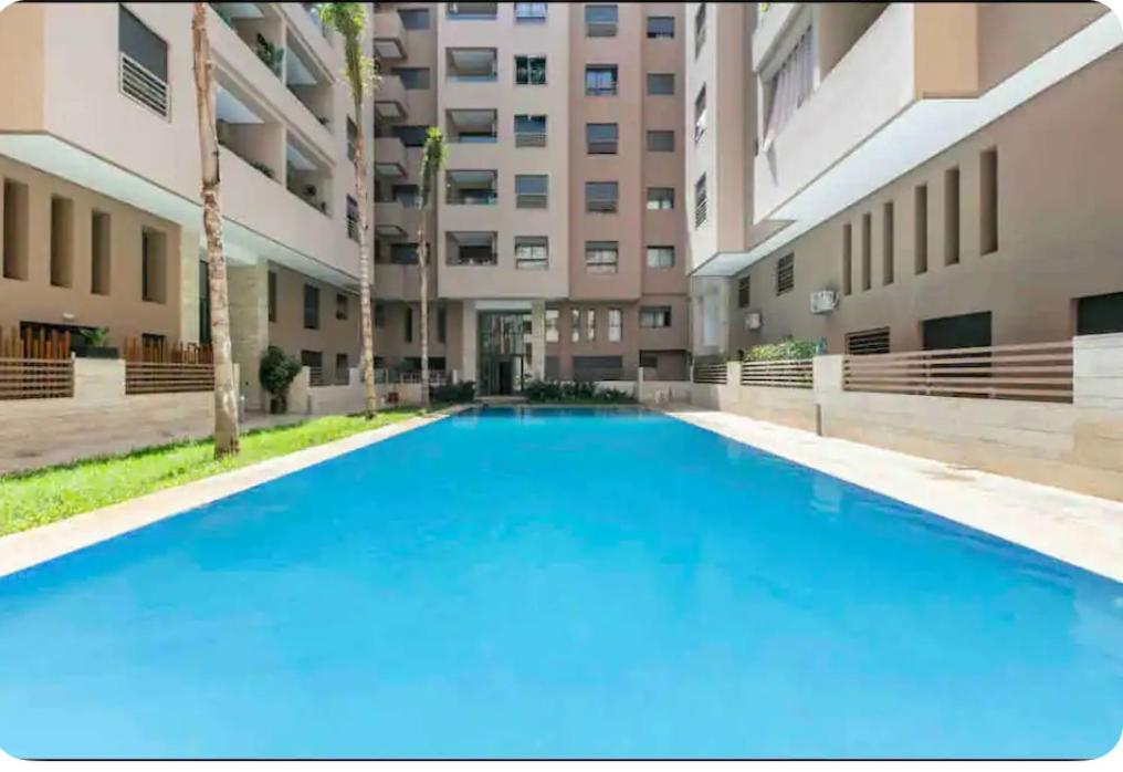 Appartement Superbe En Piscine Parking M25