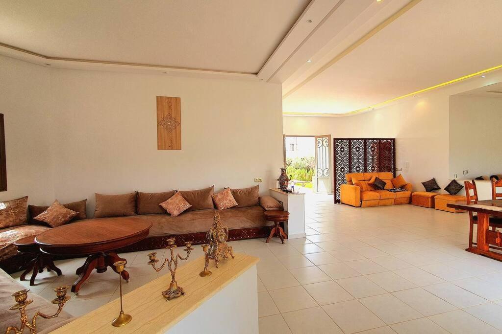Magnifique 12 Personnes Villa *