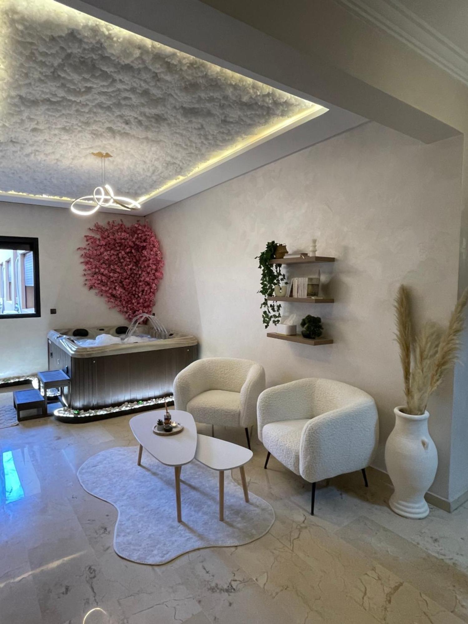 Appartement Luxueuse Avec Jacuzzi En Plein Coeur De Marrakech