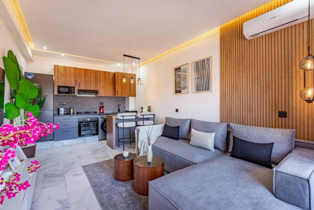 Luxury Gueliz, Cinema Bedroom Experience Appartamento Marrakesh