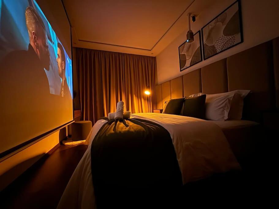 Luxury Gueliz, Cinema Bedroom Experience * Marrakesh