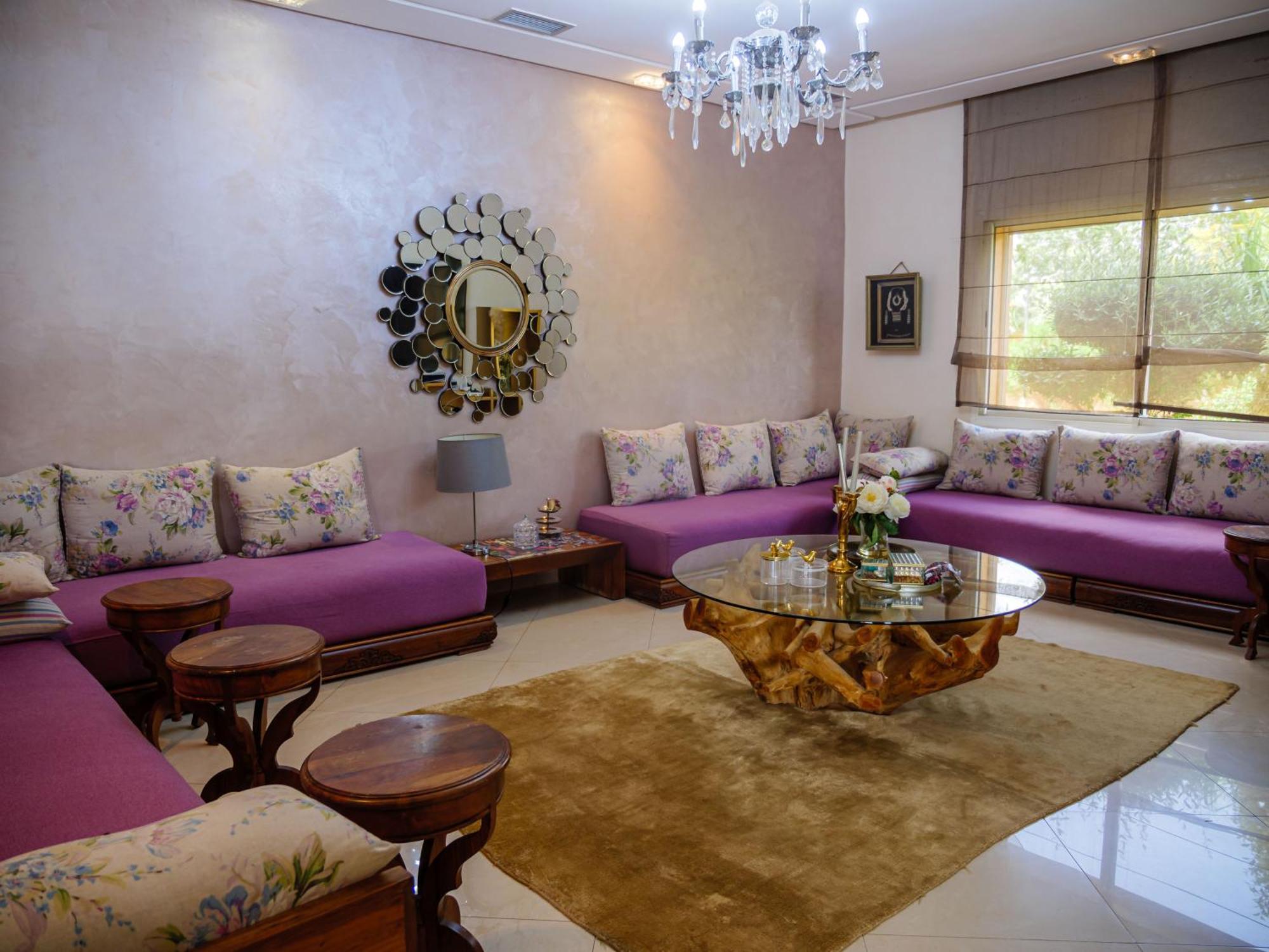 Luxury Villa *