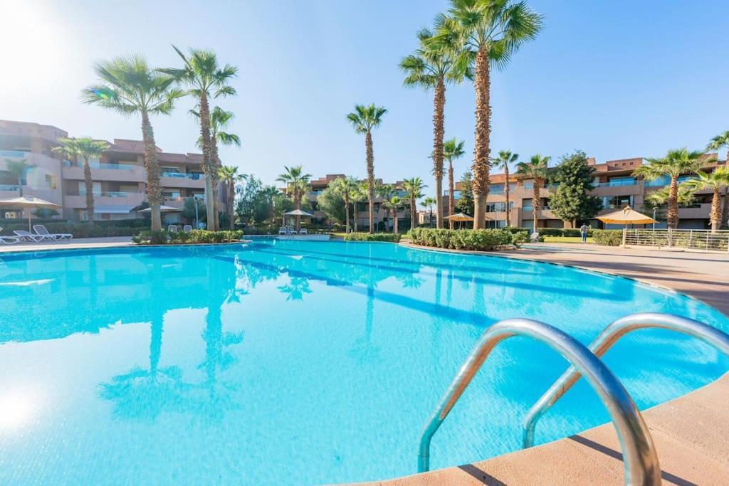 Relax Front Of Pool-golf-atlas Appartement Marrakesh