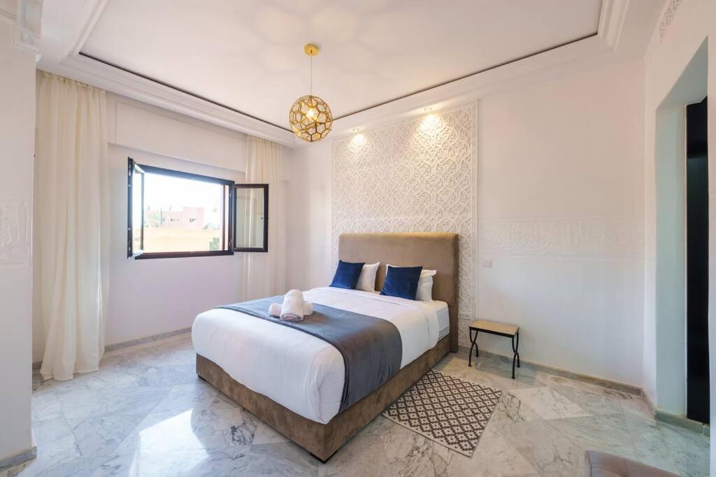 Luxury Place M Avenue *
