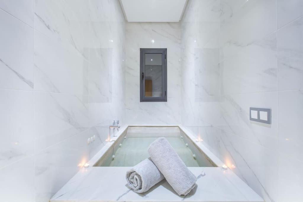 Kassia , Jacuzzi, Hamman, Jeux… Villa Marrakesh