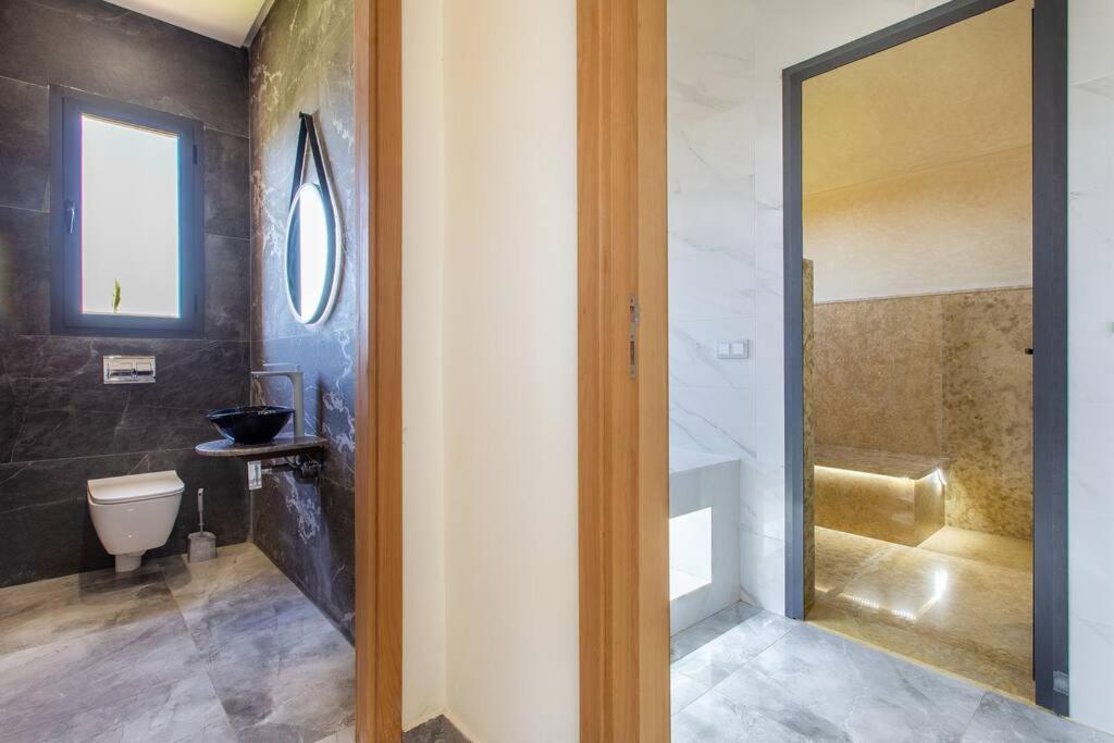 Kassia , Jacuzzi, Hamman, Jeux… Villa *