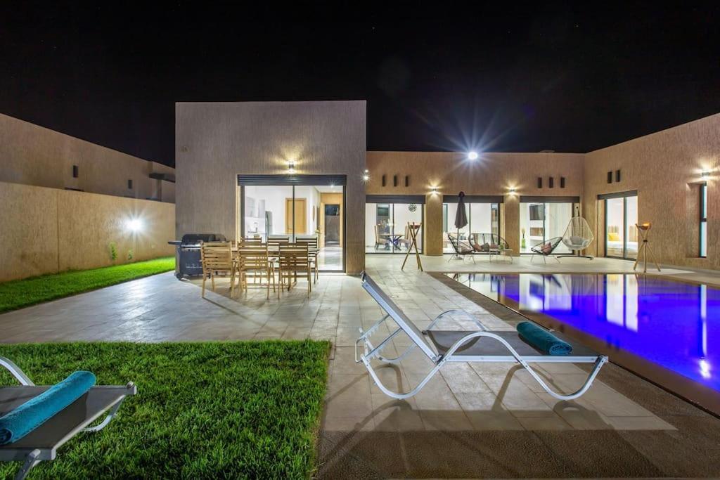 Kassia , Jacuzzi, Hamman, Jeux… Villa *