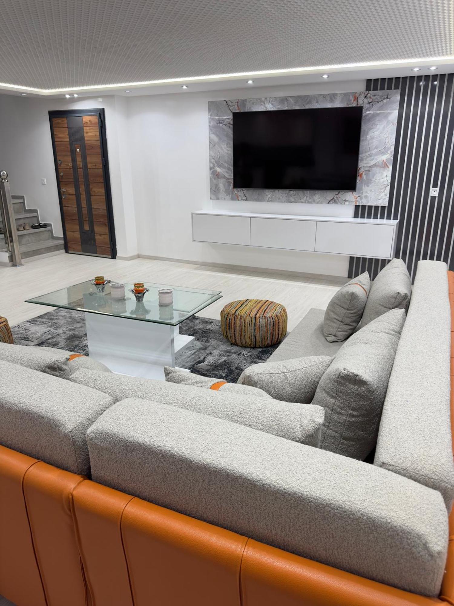 Super Moderne Neuf