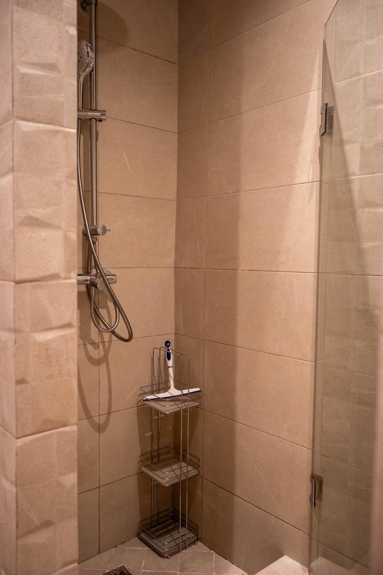 Appartement Magnifique Moderne De 2 Avec Piscine A 10 Min Du Centre De Marrakech *