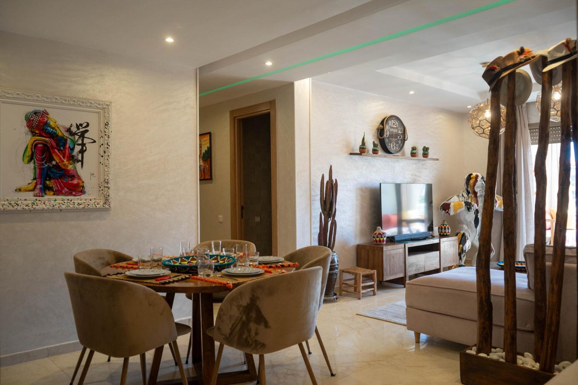 Magnifique Moderne De 2 Avec Piscine A 10 Min Du Centre De Marrakech Appartement