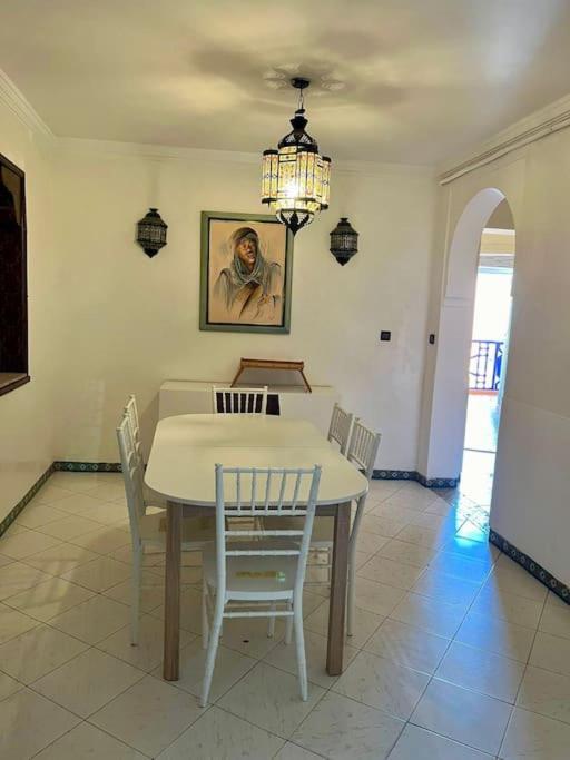 Apartamento T5 Au Centre De L'hivernage