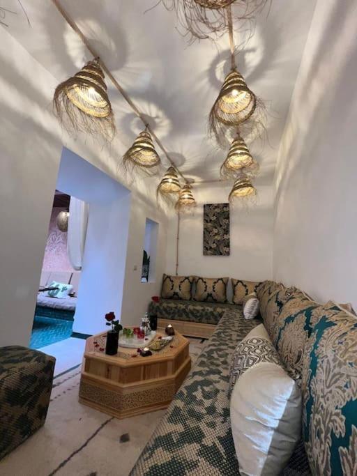 Magnifique Prive 3 Chambres, Terrasse Sur Le Toit A Marrakech Au Coeur De La Medina