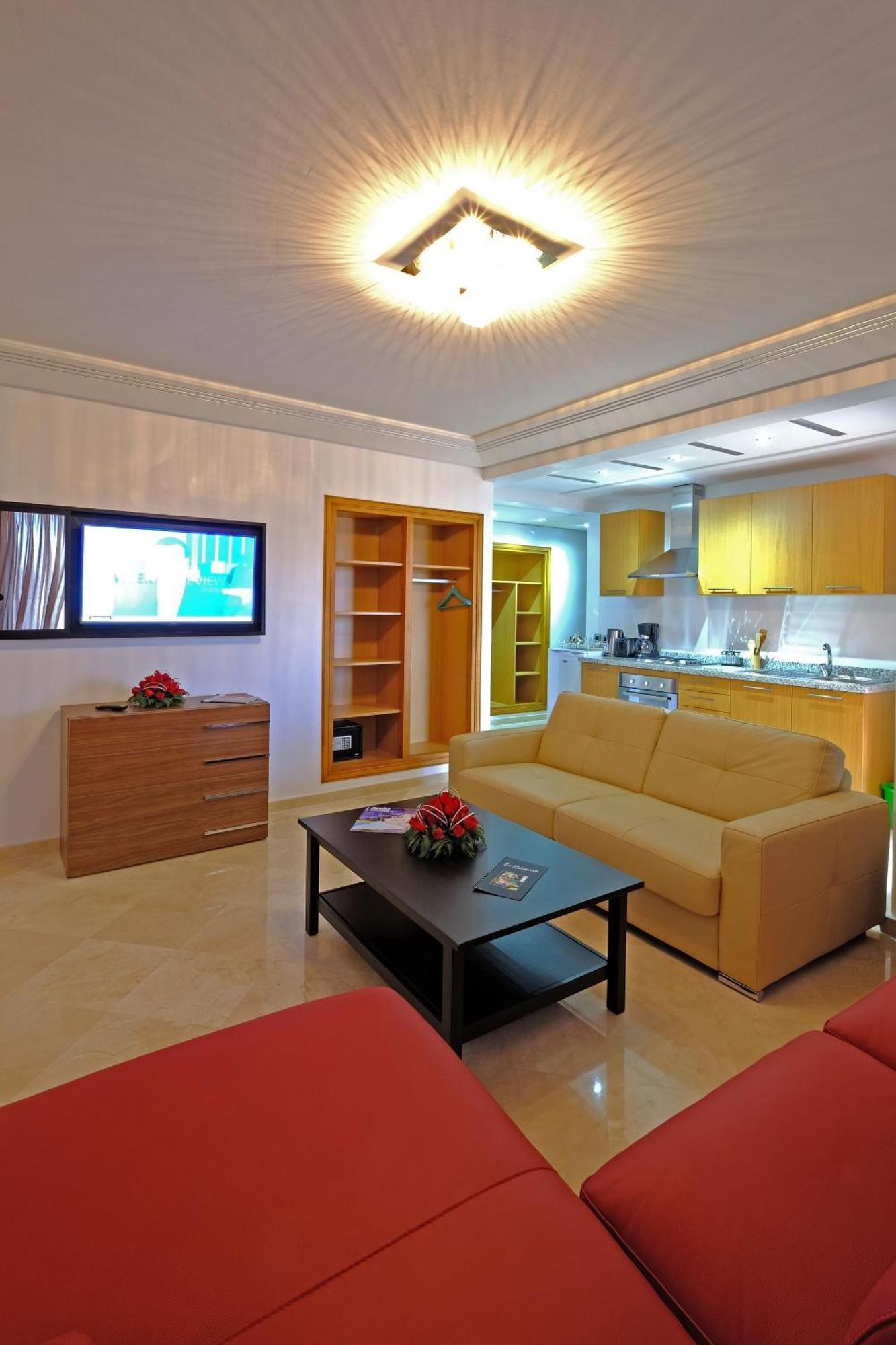 Mouna Aparthotel 3*