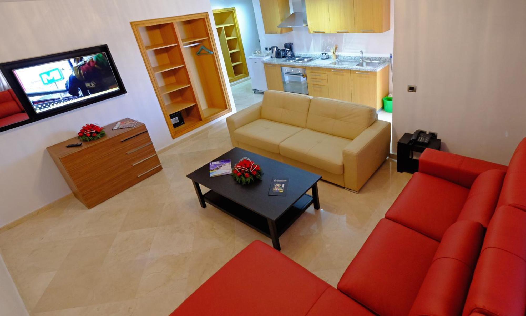 Mouna Aparthotel