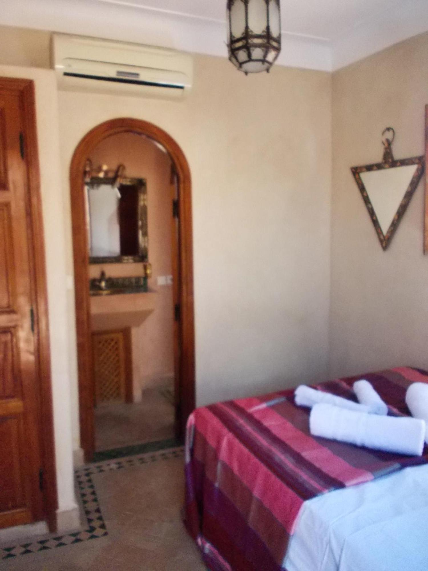 Bonheur Riad 2*
