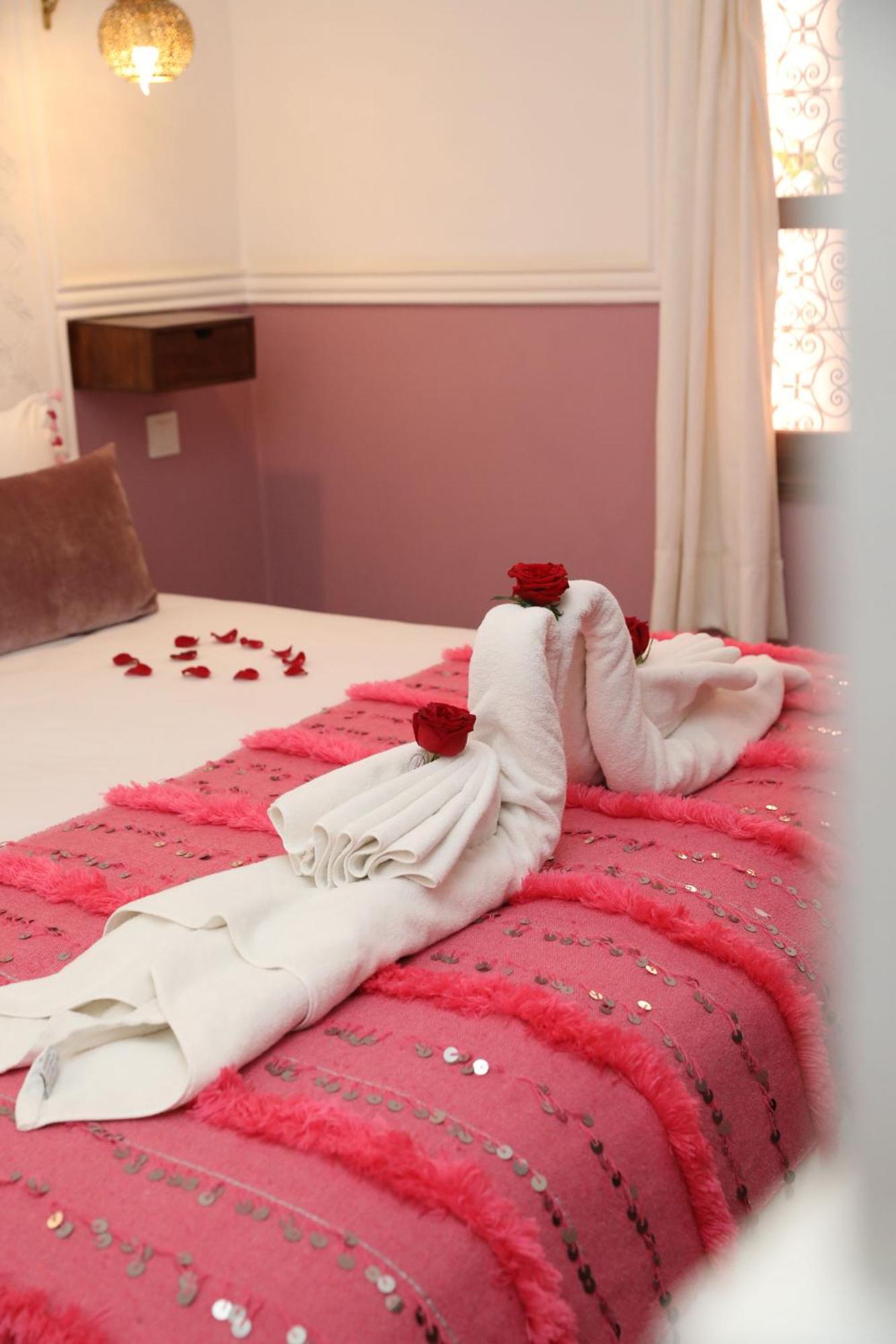 Heklek Riad 3*