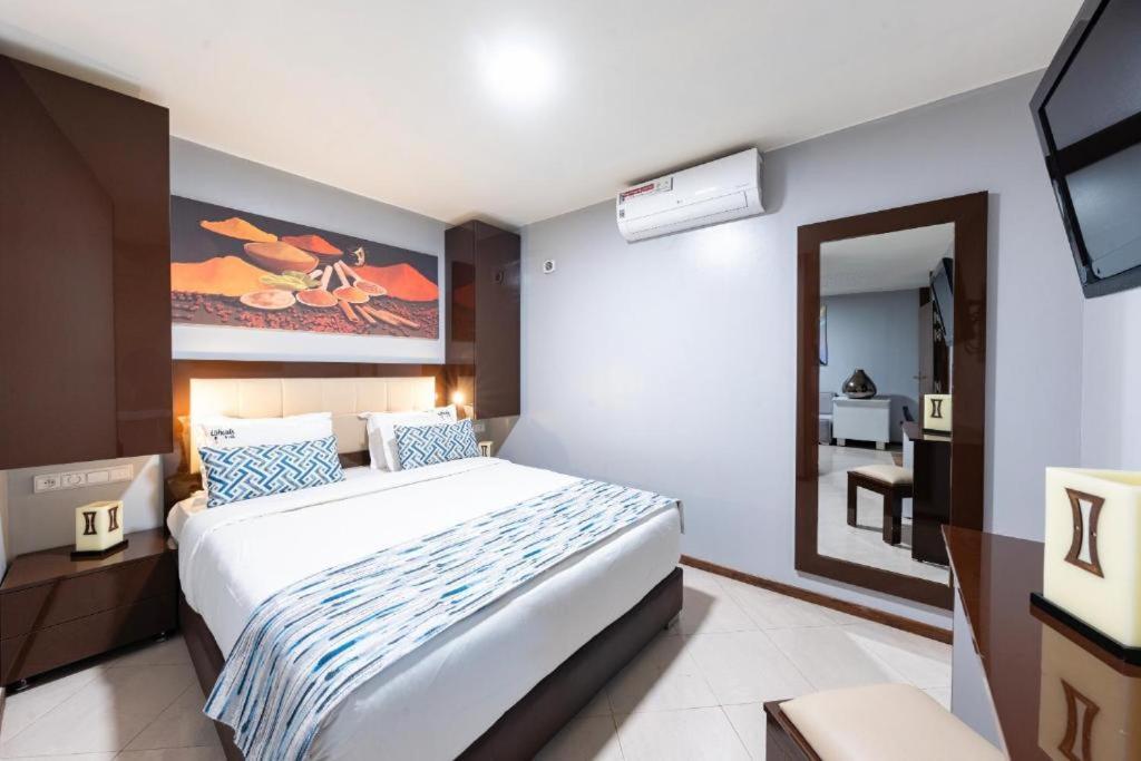 Ushuaia Avec Piscine - Petit Dejeuner Gratuit - Marrakech Center Villa *