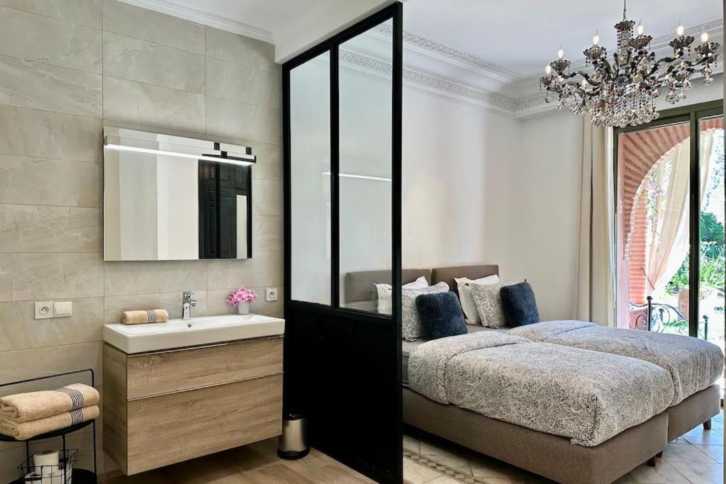 Luxurious In Palmeraie Appartement