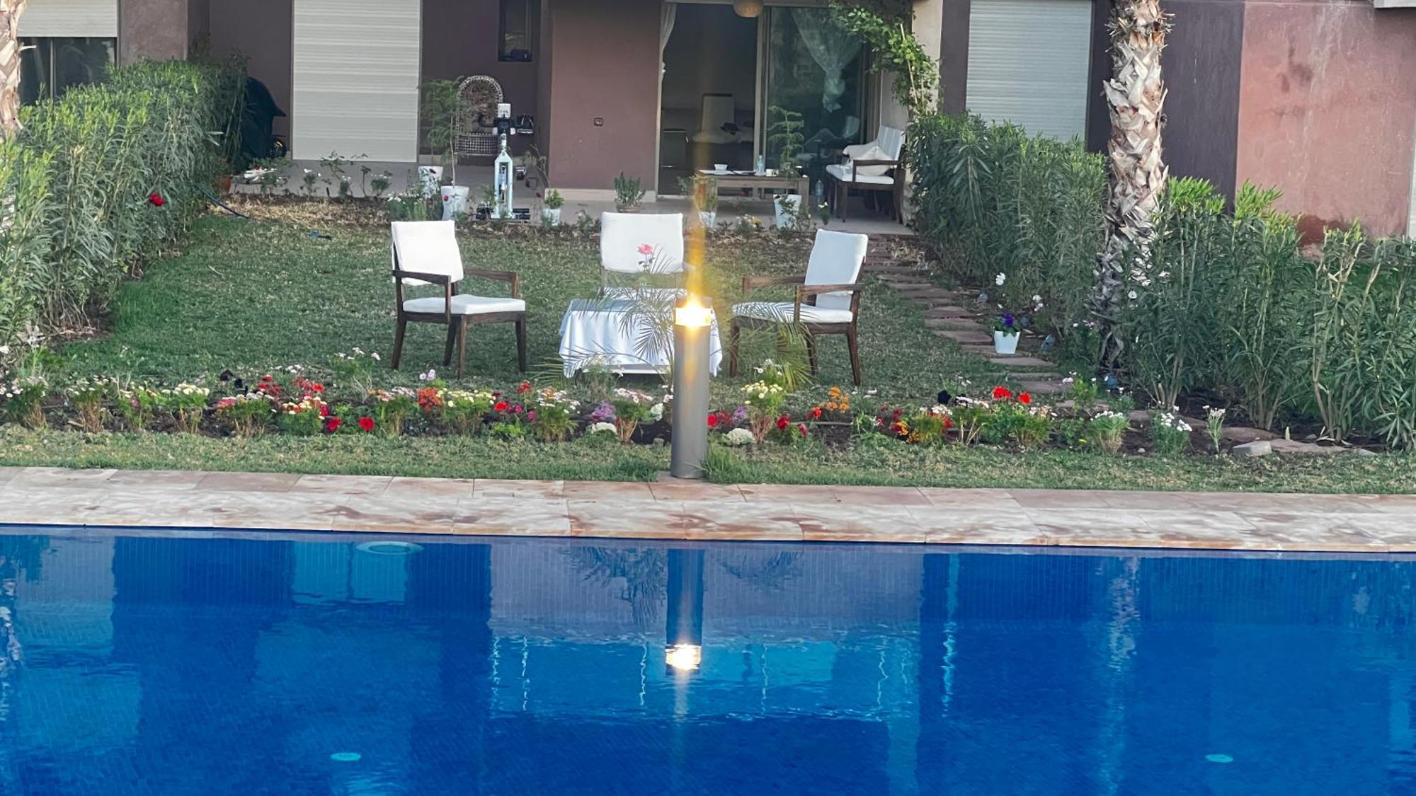 De Luxe Avec Jardin Vue Sur La Piscine Golf Securise 24h Sur 24 A 5 Minutes De L Aeroport Appartement Marrakesh