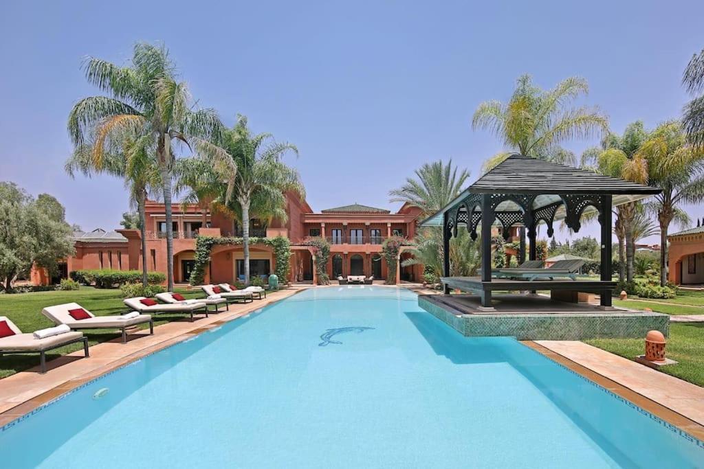 Villa Atlas Mountain Escape: Pool, Garden & Paradise *