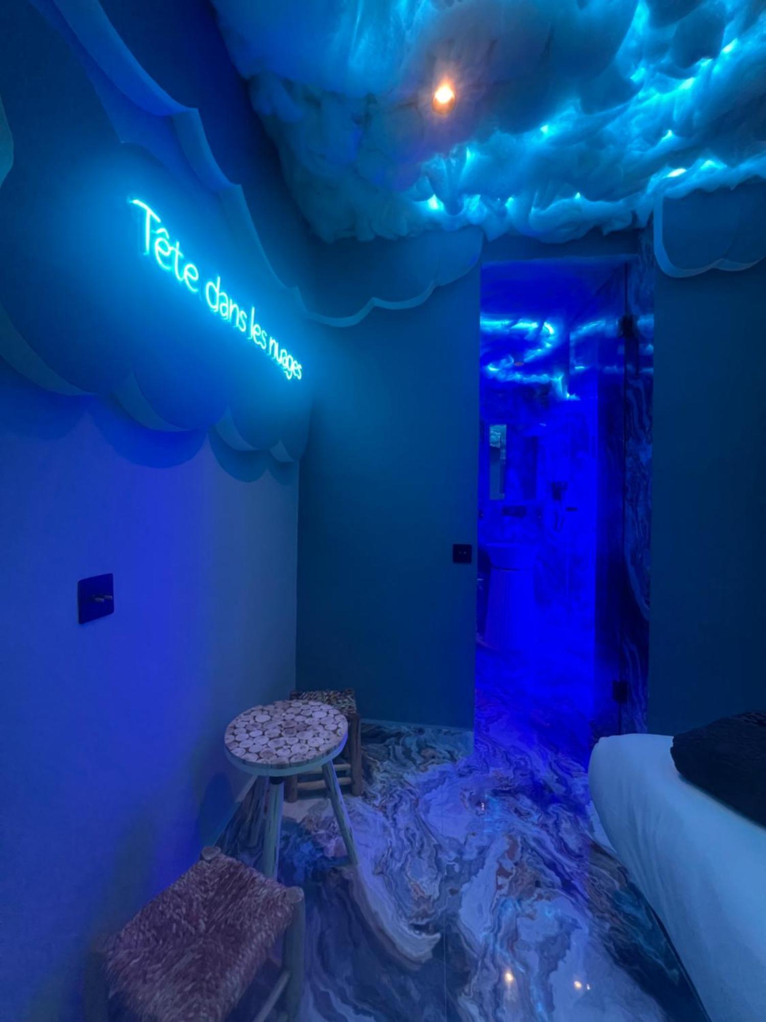 Appartement Tete Dans Les Nuages ! Jacuzzi ! Centre Marrakech *